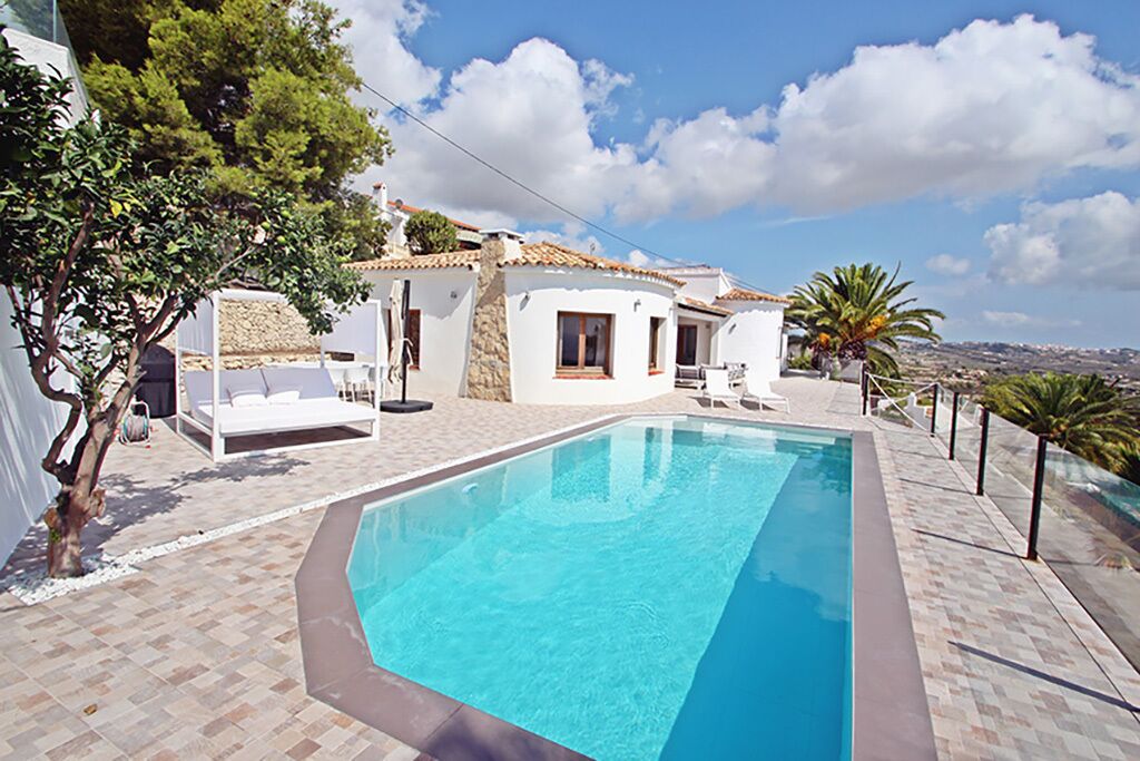 Ulkouima-allas, lämmitetty uima-allas