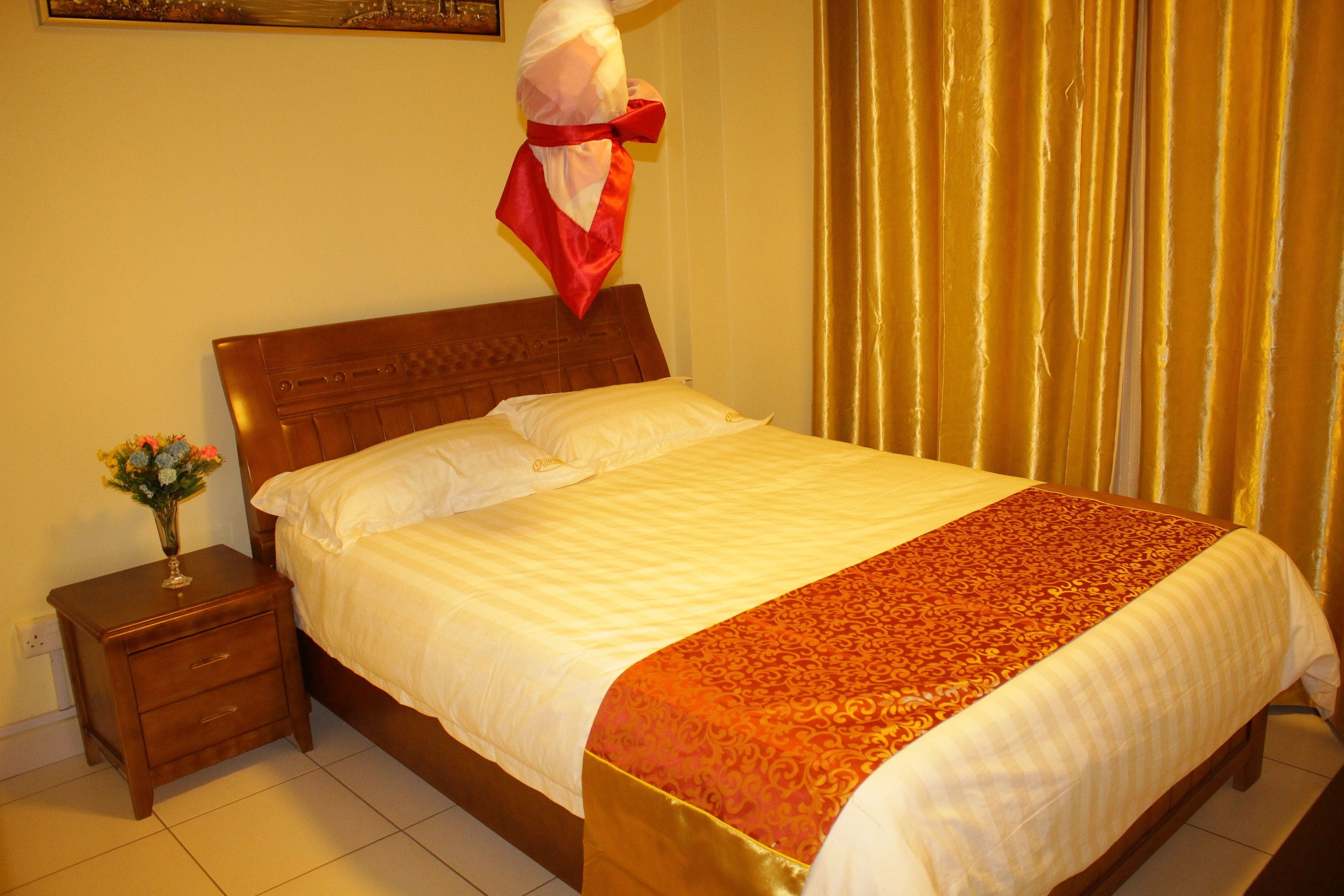 Standard Double Room, 1 King Bed, City View | In-room safe, desk, iron/ironing board, cots/infant beds