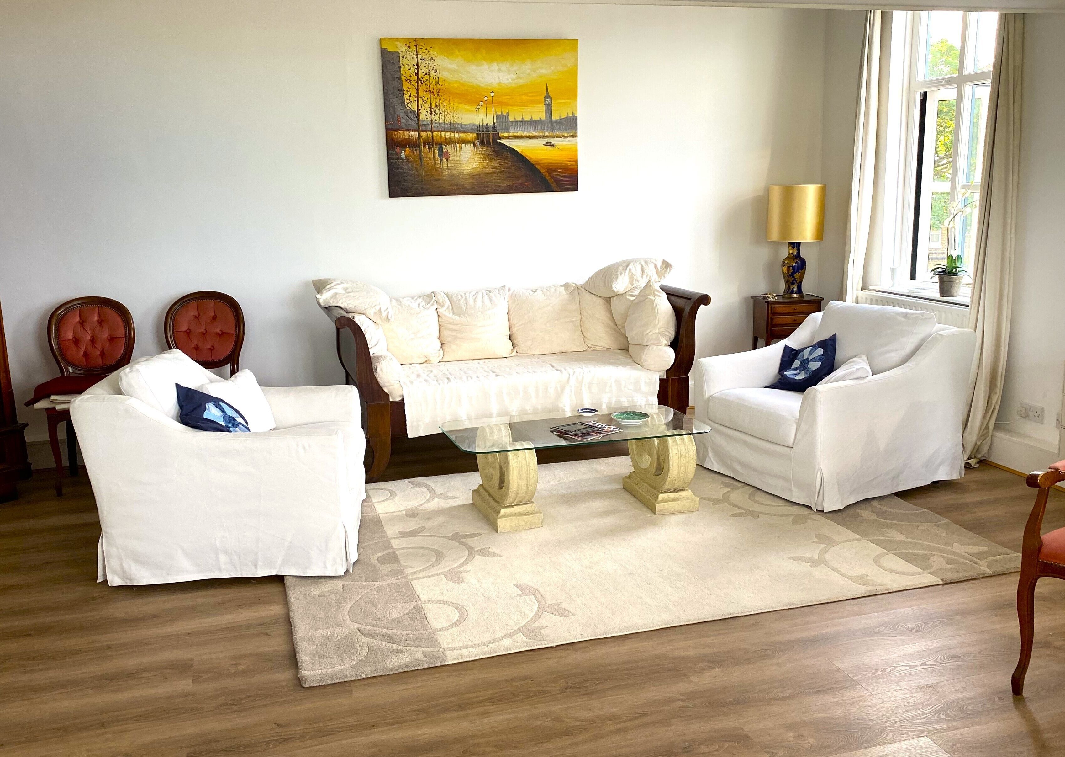 Trendy Loft in Dalston with Parking,130 qm, 3 bedrooms, 6 Guests, Wifi