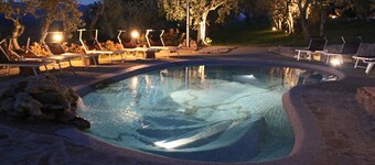 Charming family house in Tuscany. Construction for 2 persons, pool, wifi, garden