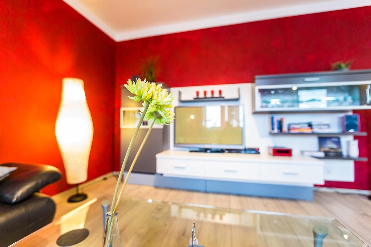 Close to the fair - beautiful, bright 3-room apartment, 70 m²