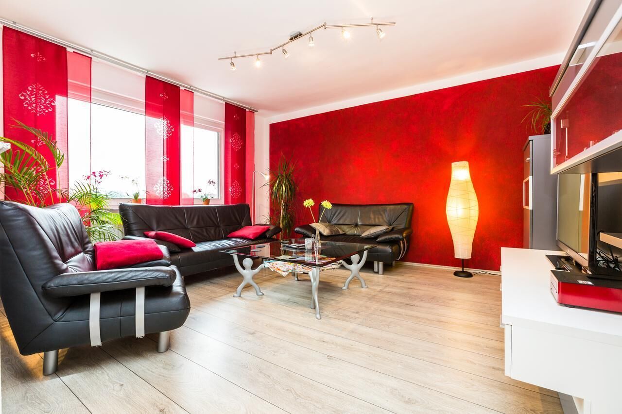 Close to the fair - beautiful, bright 3-room apartment, 70 m²
