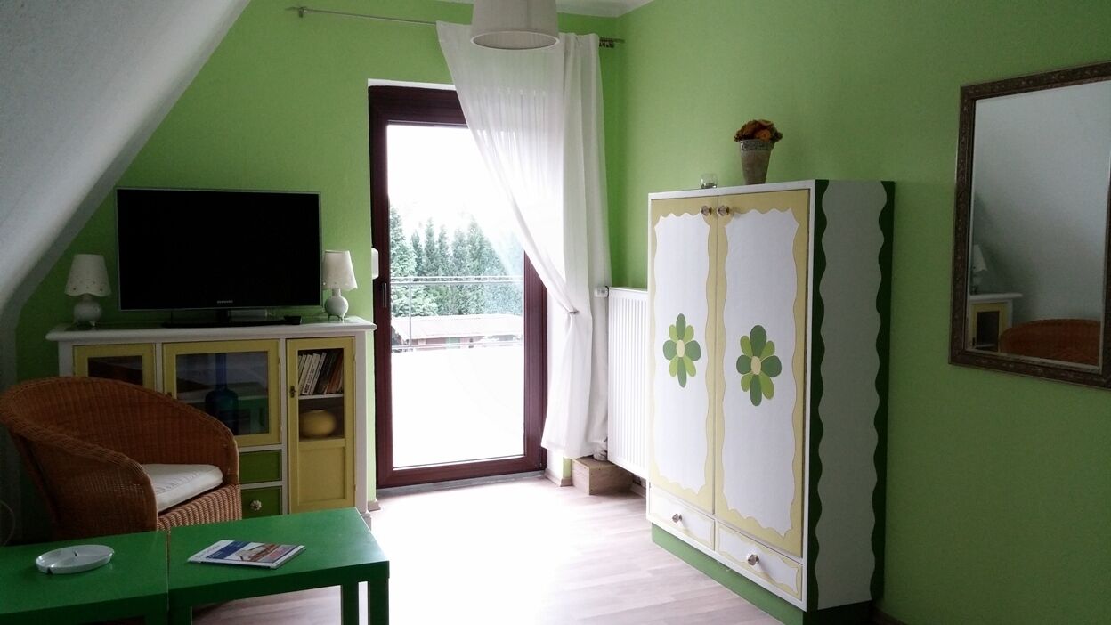 Vacation apartment and room