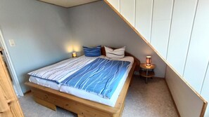 1 quarto, Wi-Fi de cortesia, roupa de cama