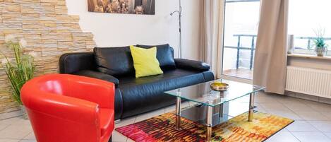 Flat-screen TV, DVD player, stereo