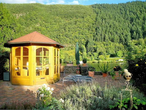 Property grounds - Apartment with balcony (4 stars, DTV-Classified) (Traben-Trarbach)