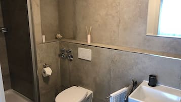 Towels, shampoo
