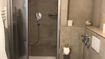 Towels, shampoo
