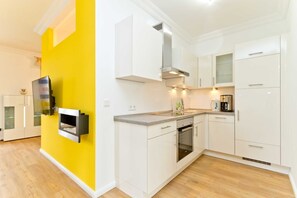 Køleskab, mikrobølgeovn, ovn, opvaskemaskine