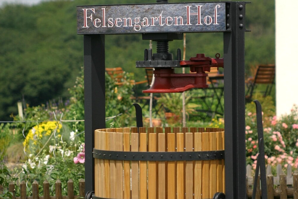 Holidays in the winery and farmhouse