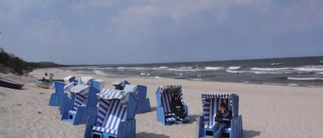 Una spiaggia nelle vicinanze