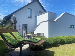 Outdoor dining - House at the sea (Wohlenberg)