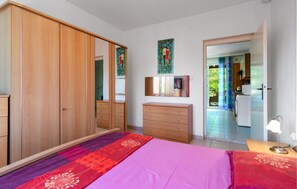 2 bedrooms, free WiFi, bed sheets - Cozy apartment in Supetar with WiFi (Supetar)