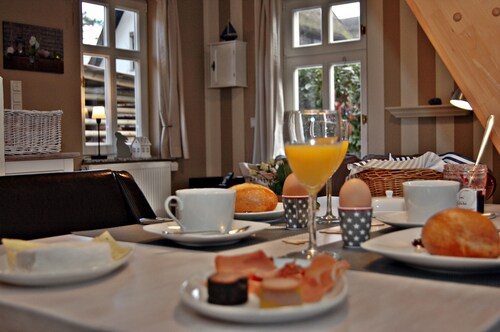 Small but nice and very popular - a dream for 2 ... at the Darßwald