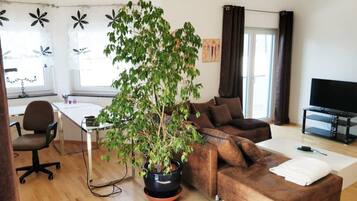 Smart-TV, Videospiele, Bücher, Arbeitsbereiche