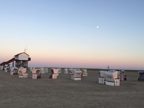 Modern vacation home with 129 m² and luxury furnishings in a good location in the village