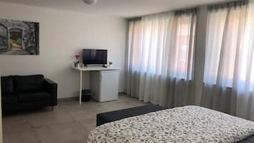 1 bedroom, in-room safe, WiFi, wheelchair access
