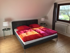 3 habitaciones, wifi gratis y ropa de cama