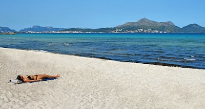 Rural tranquillity at the foot of the Tramuntana, pool with panoramic views