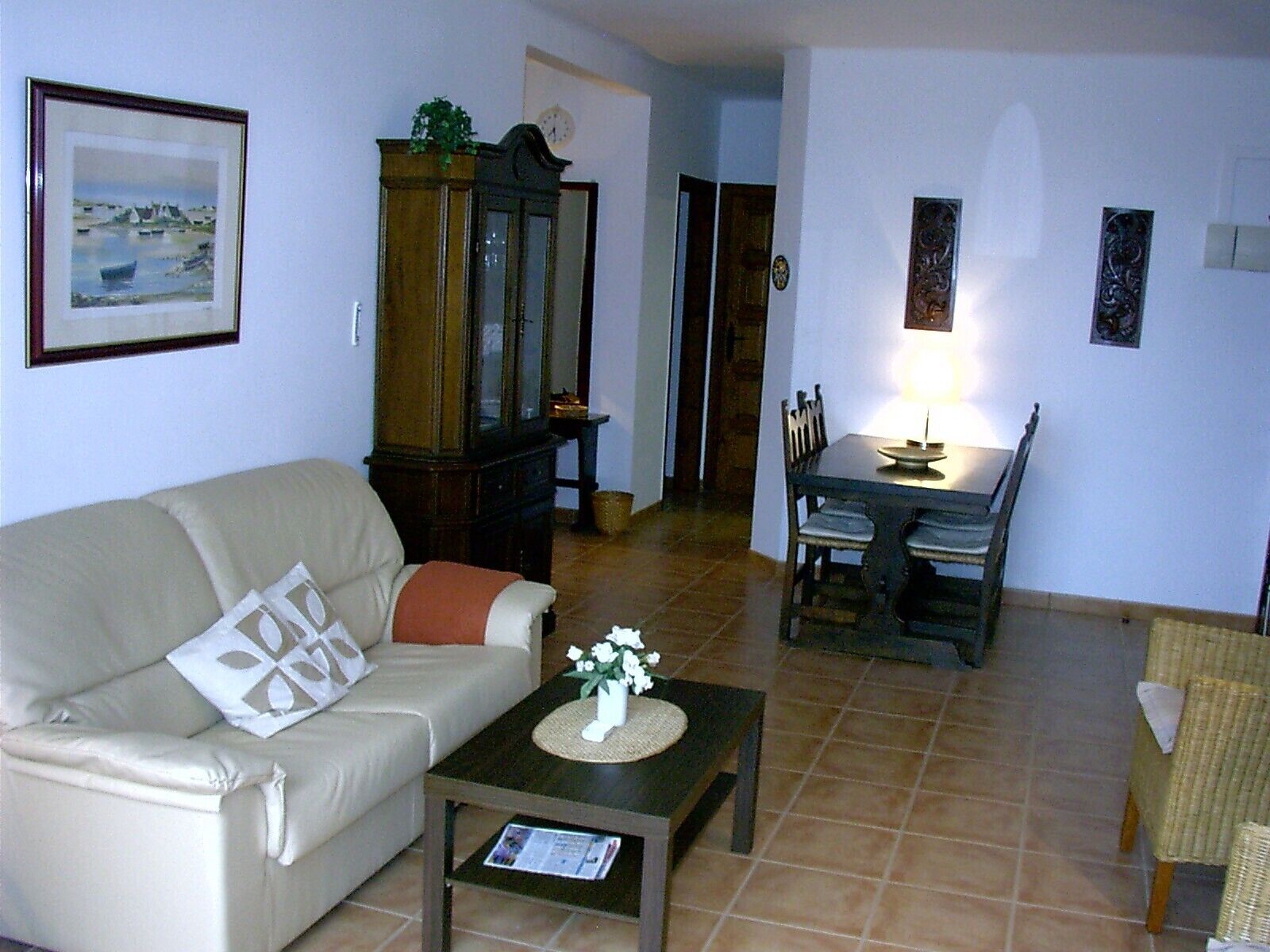 Apartment in seafront location with pool and garden with lawn,