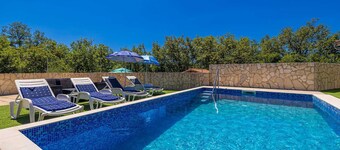 Appartement BORO avec piscine