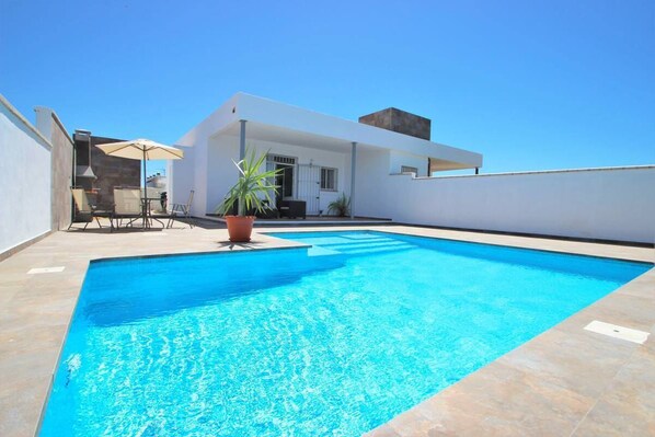 Pool - Large private Pool, aircondition, 5 min. from the beach, with WiFi - casa Suspiro - (Conil de la Frontera)