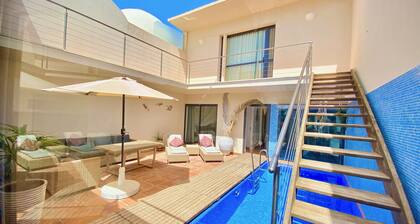 Large bungalow, private pool, a few minutes from sea, protected inner courtyard