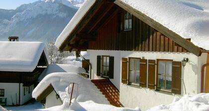Sonnig, familienfreundlich, beste Lage f.Wanderer Skifahrer,Haustiere willkommen