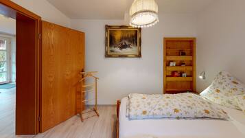 1 Schlafzimmer, Zimmersafe, Bügeleisen/Bügelbrett, Internetzugang