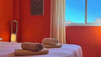 3 chambres, bureau, fer et planche Ă repasser, Wi-Fi