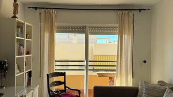 TV connectée, lecteur de DVD, livres, médiathÚque