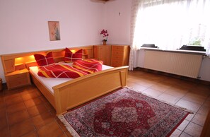 3 camere, una cassaforte in camera, ferro/asse da stiro, Wi-Fi gratuito