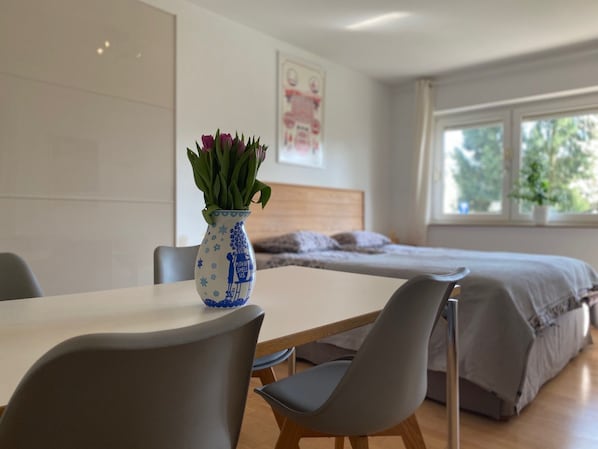 1 soverom, wi-fi (inkludert) og sengetøy