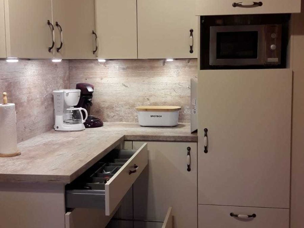 Réfrigérateur, micro-ondes, four, lave-vaisselle