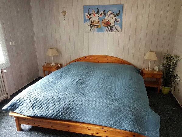 2 habitaciones, cuna de viaje, wifi y ropa de cama 