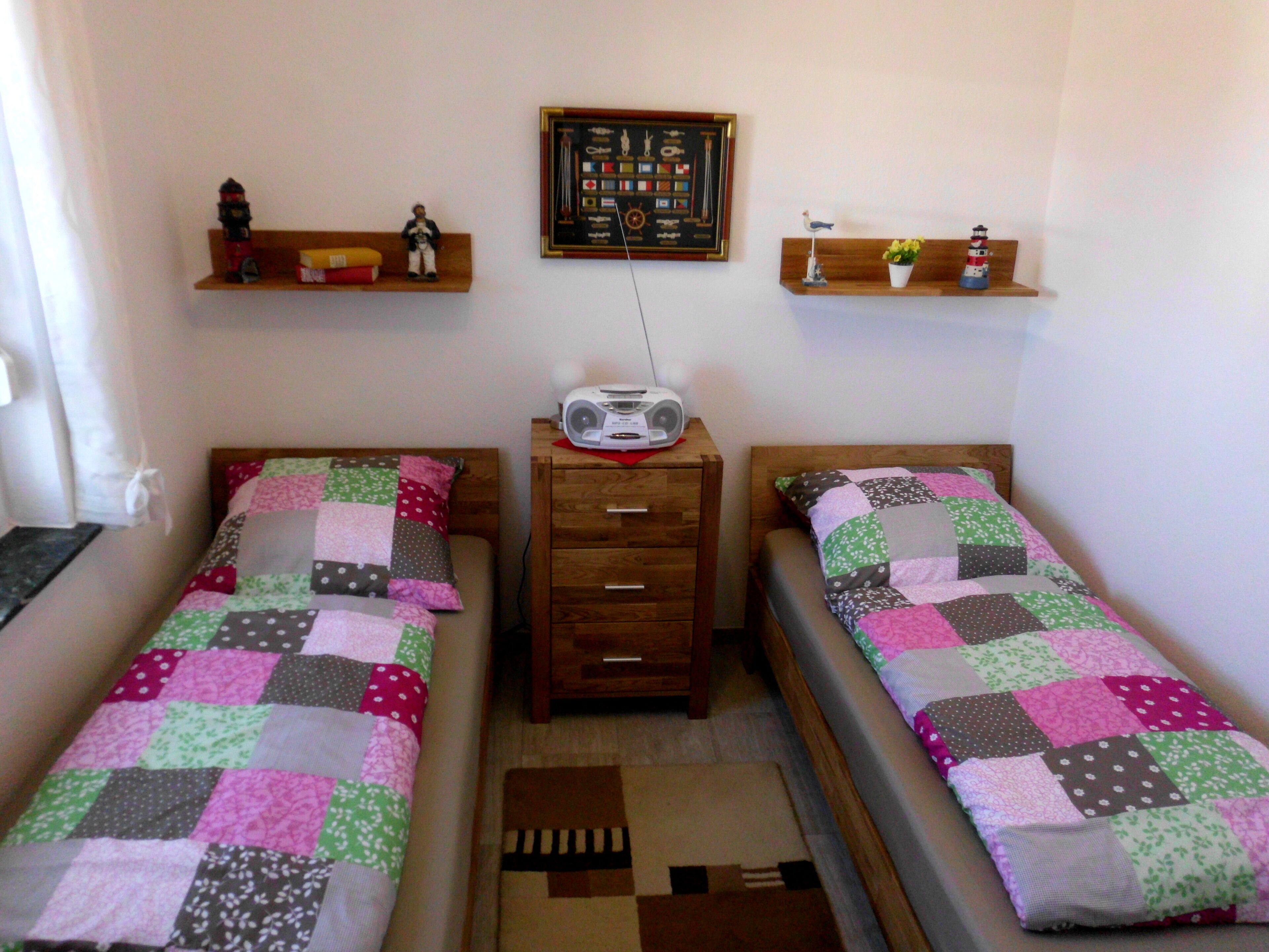 HOLIDAY HOUSE "NORDSEESCHOLLE6" right on the dike - dog welcome-WiFi free of charge