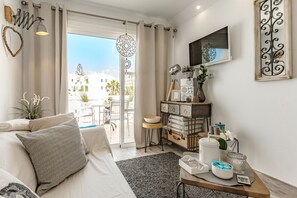 In-room safe, iron/ironing board, free WiFi, bed sheets