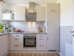 Køleskab, mikrobølgeovn, ovn, opvaskemaskine
