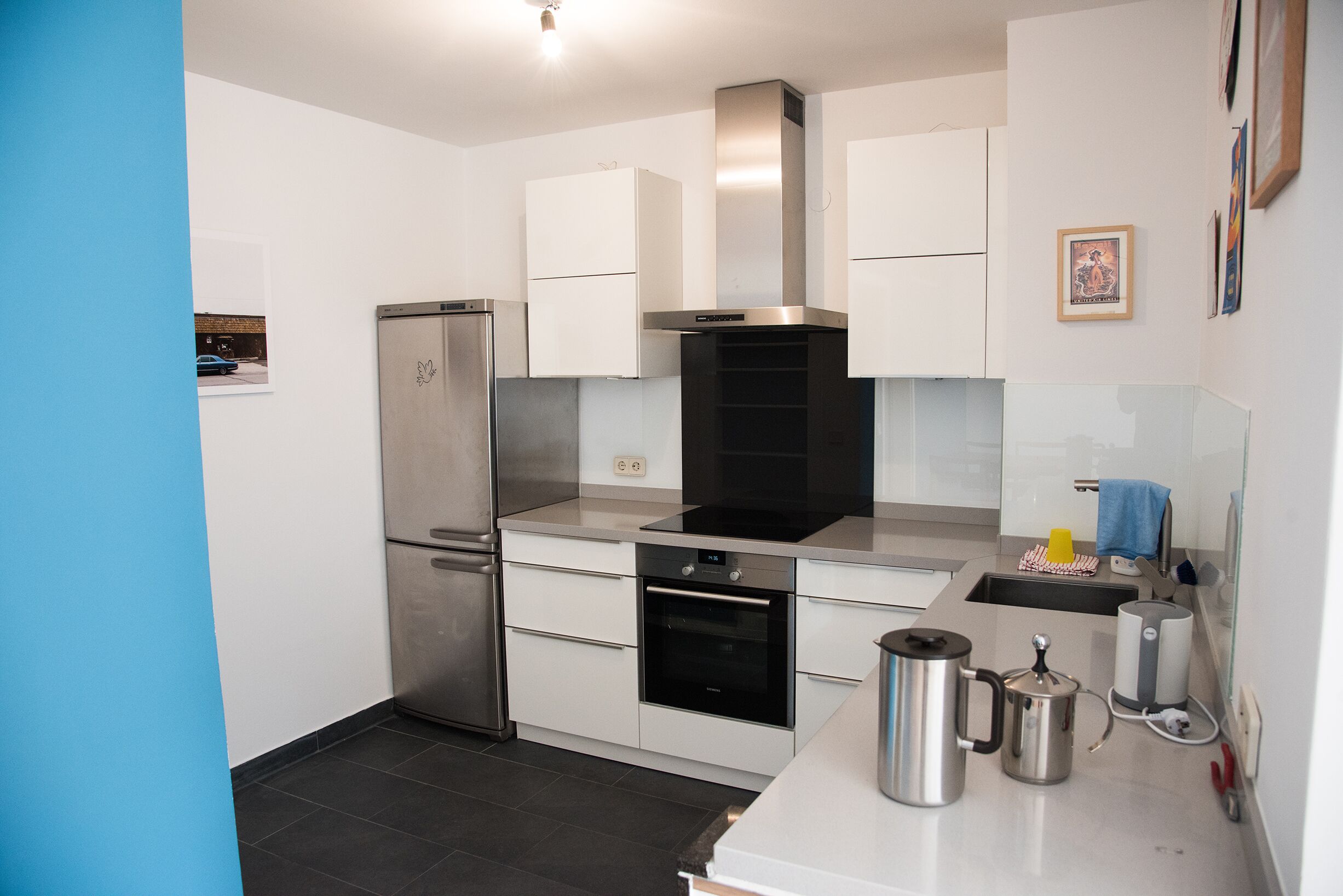 Great newly renovated apartment Eppendorf balcony with mid century furniture UKE