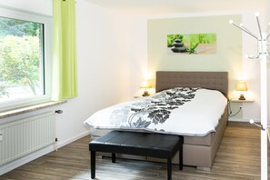 2 bedrooms, iron/ironing board, free WiFi, bed sheets