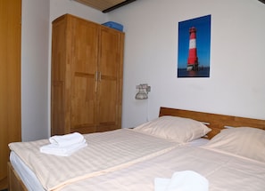 4 chambres, lit parapluie, Wi-Fi, draps fournis