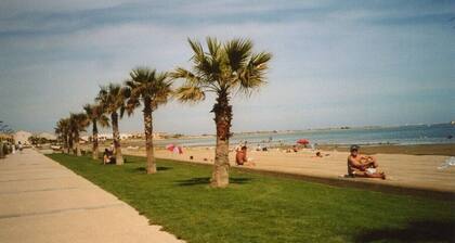 Maison de vacances sur les promenades et au bord plage de sable de Gruissan