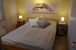 3 bedrooms, WiFi, bed sheets