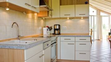 Réfrigérateur, four, plaque de cuisson, lave-vaisselle