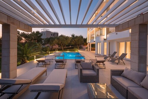 Promajna Villa 01, Lomahuoneisto 02 (2 + 2, 1. kerros)