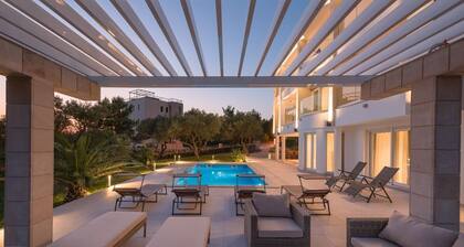 Promajna Villa 01, Appartement 02 (2 + 2, 1er étage)