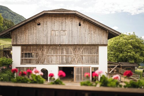 every day wake up overlooking the wonderful mountains of South Tyrol ...