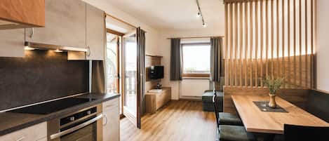 Kühlschrank, Ofen, Herdplatte, Geschirrspüler