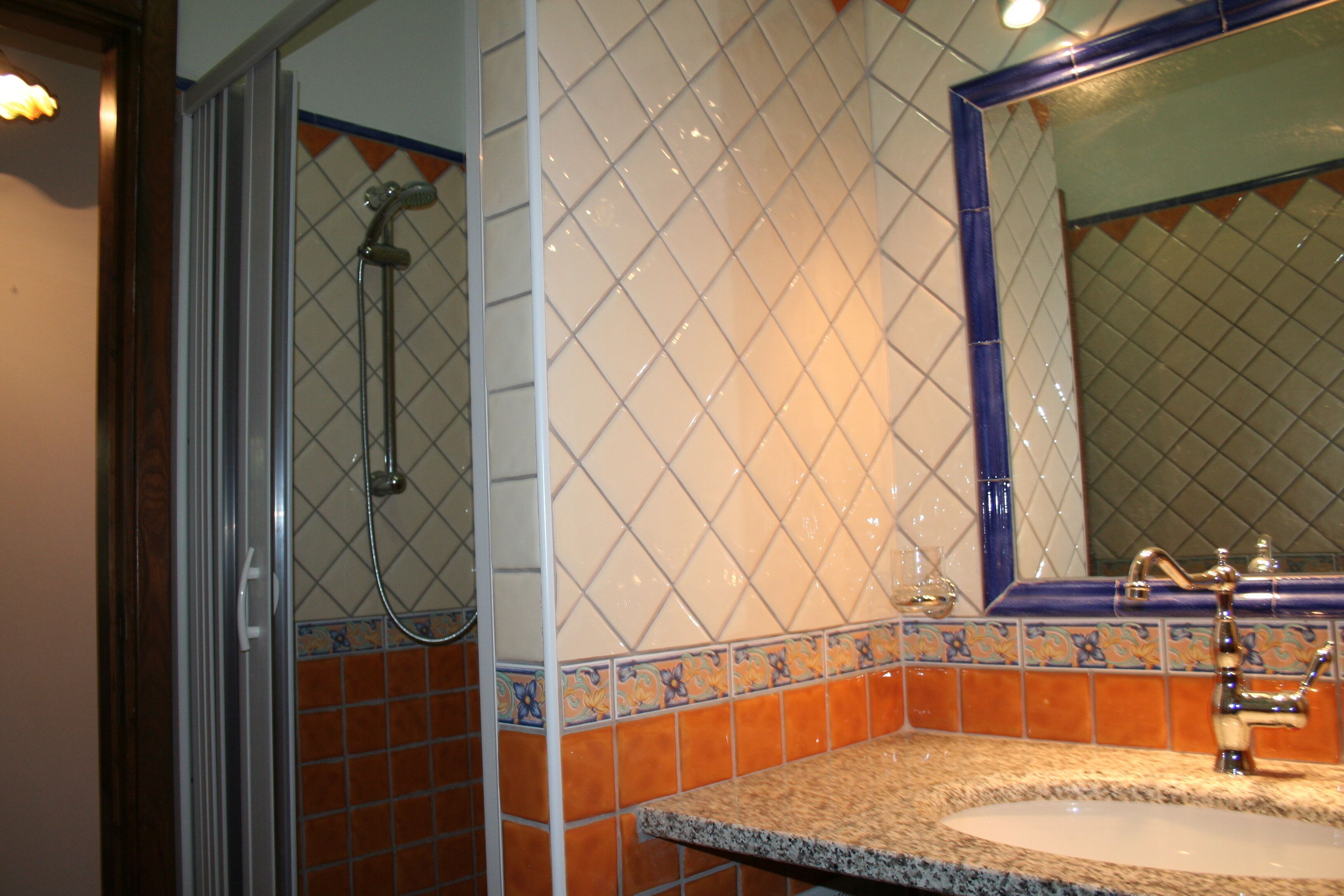 Villa Juniper. Apartment with exclusive garden 4 minutes walk on the sandy beach.