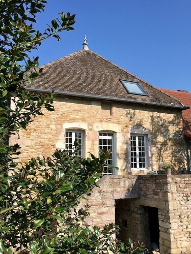 A house from 1733: calm and change of scenery in Burgundy